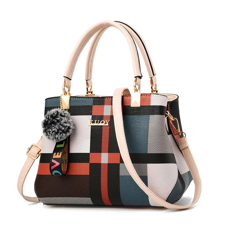 Bolso Bandolera de Piel Sintética - Con Pompón