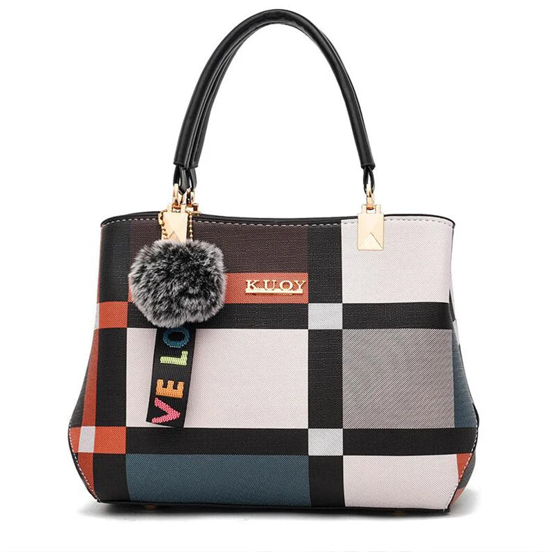 Bolso Bandolera de Piel Sintética - Con Pompón