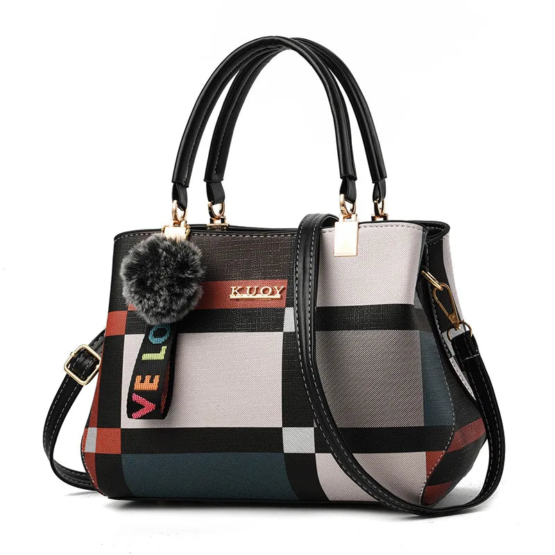 Bolso Bandolera de Piel Sintética - Con Pompón